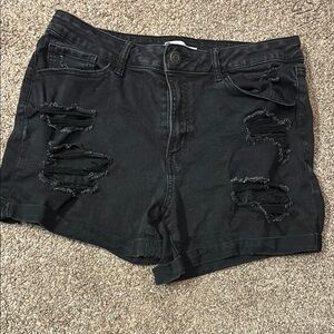 SO Black Jean Shorts with Classic Style